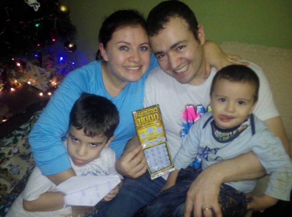 foto 2016 cuando ganamos 1000 euros Linda Monroy