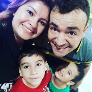 sobre mí, linda monroy, familia, hijos sonriendo